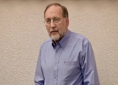 Dr. Michael von Glahn